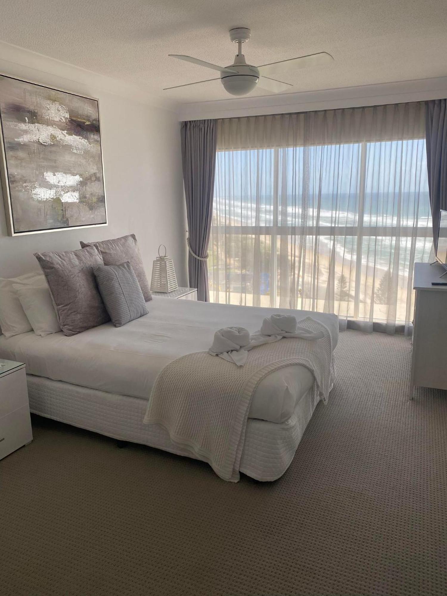 Hi Surf Beachfront Resort Apartments Gold Coast Esterno foto