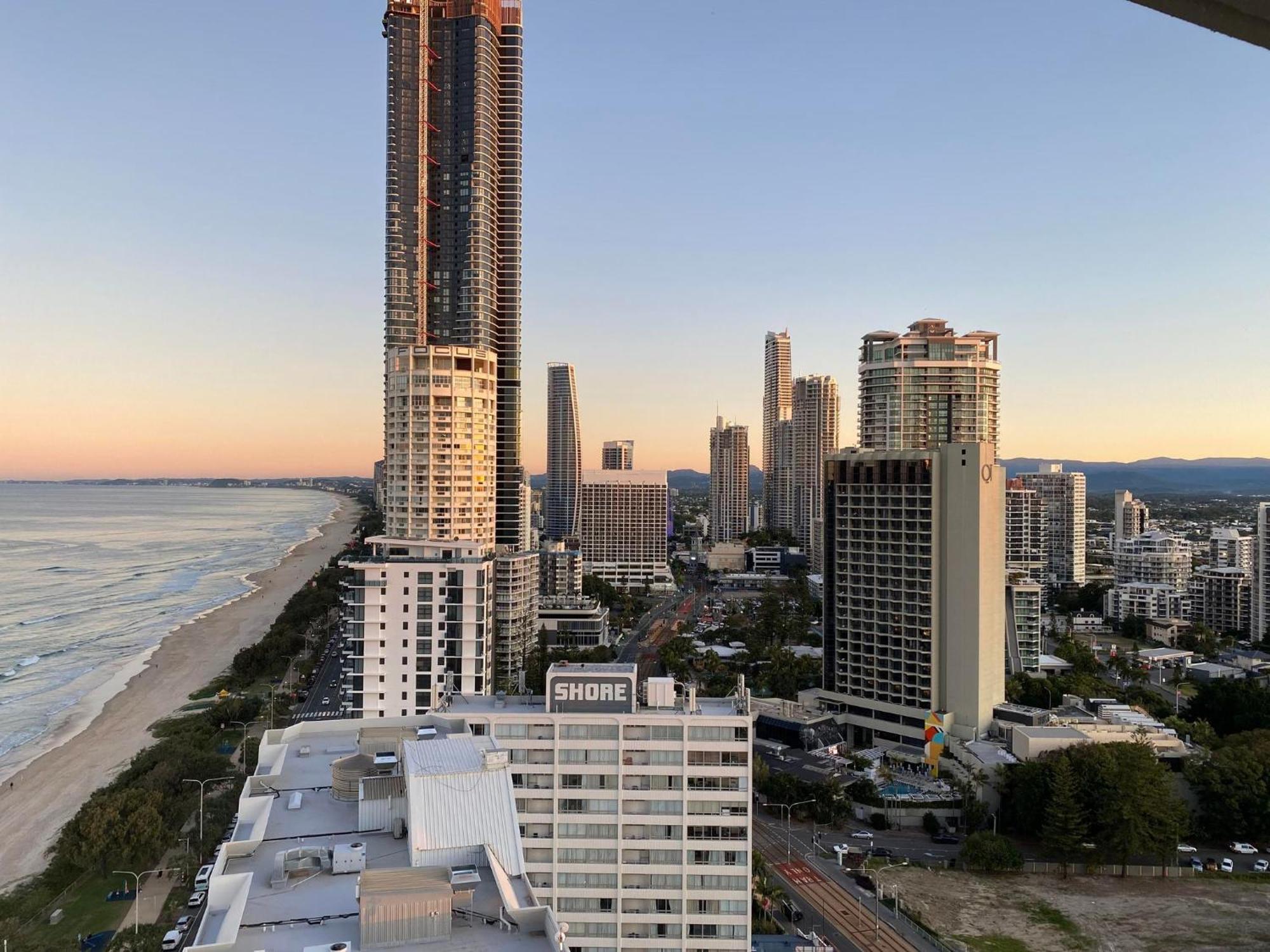 Hi Surf Beachfront Resort Apartments Gold Coast Esterno foto