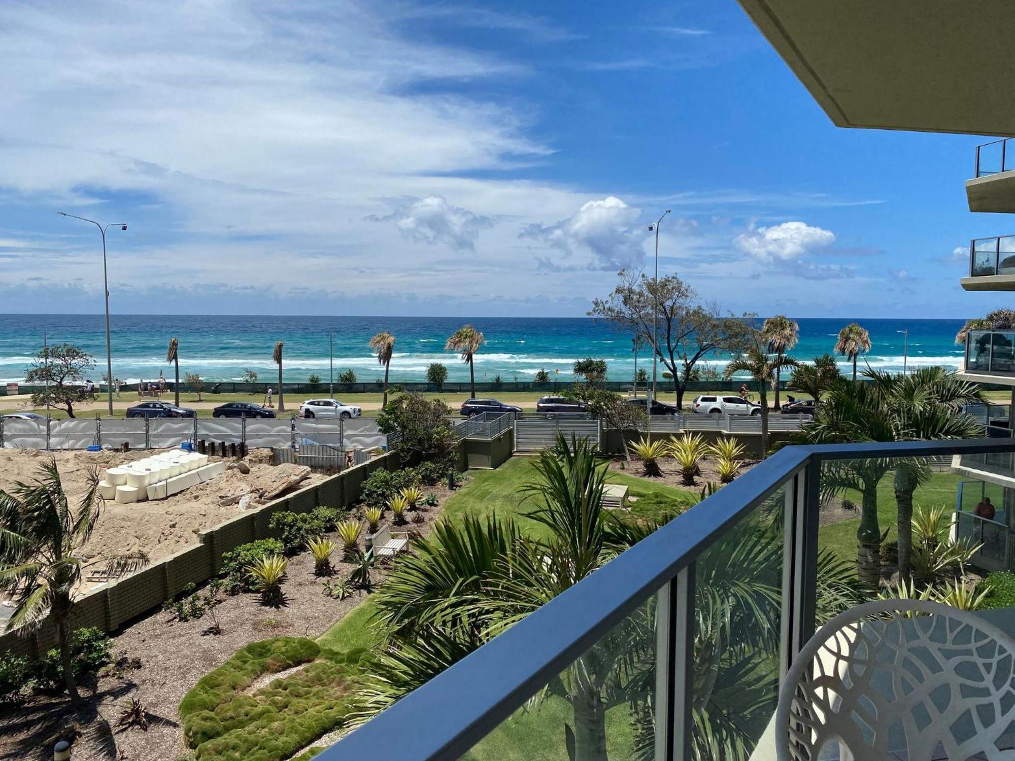 Hi Surf Beachfront Resort Apartments Gold Coast Esterno foto